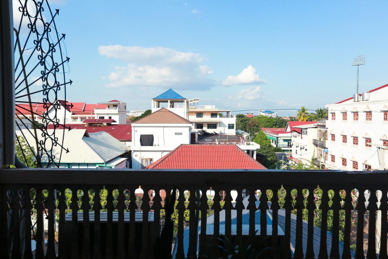 Petit Espace Boutique Hostel Vientiane Exterior photo