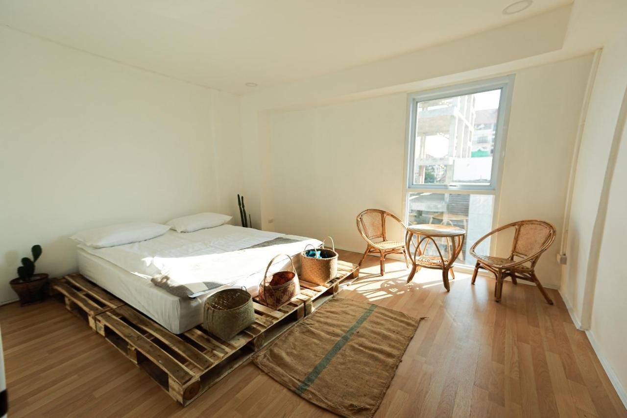 Petit Espace Boutique Hostel Vientiane Exterior photo