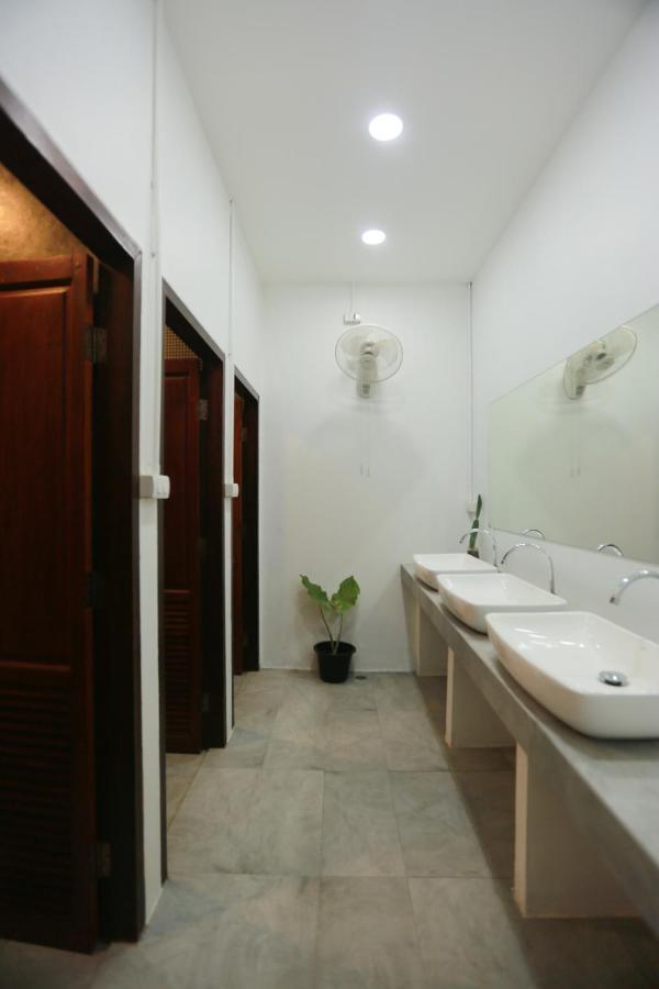 Petit Espace Boutique Hostel Vientiane Exterior photo
